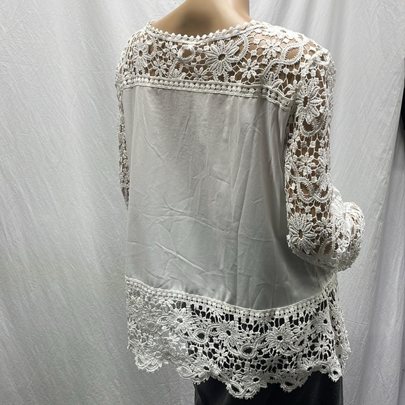 Mei Na White Eyelet Lace Blouse NWT - Picture 3 of 8